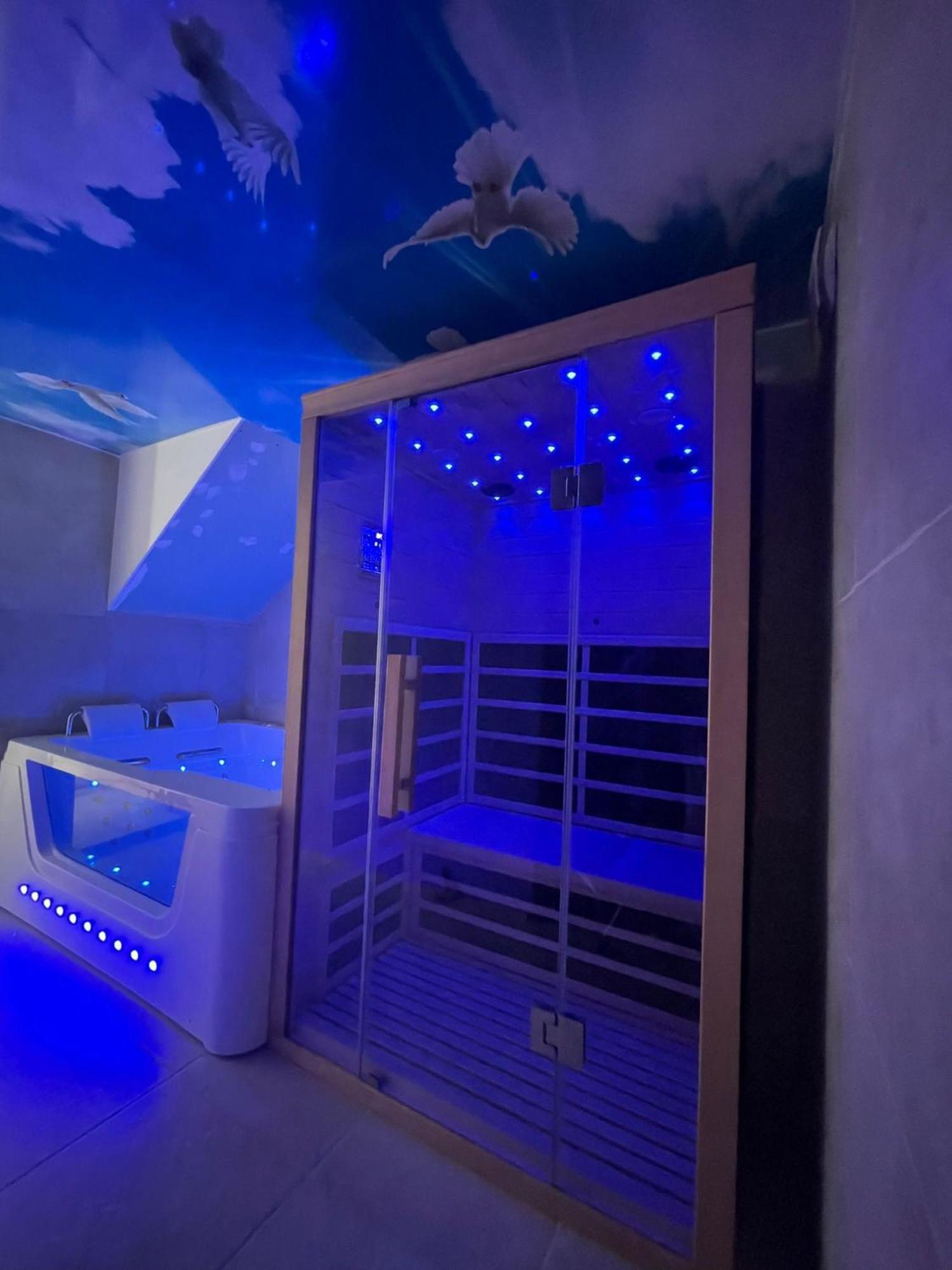 Oasis Spa Pres De Disney Nanteuil-les-Meaux Exterior photo